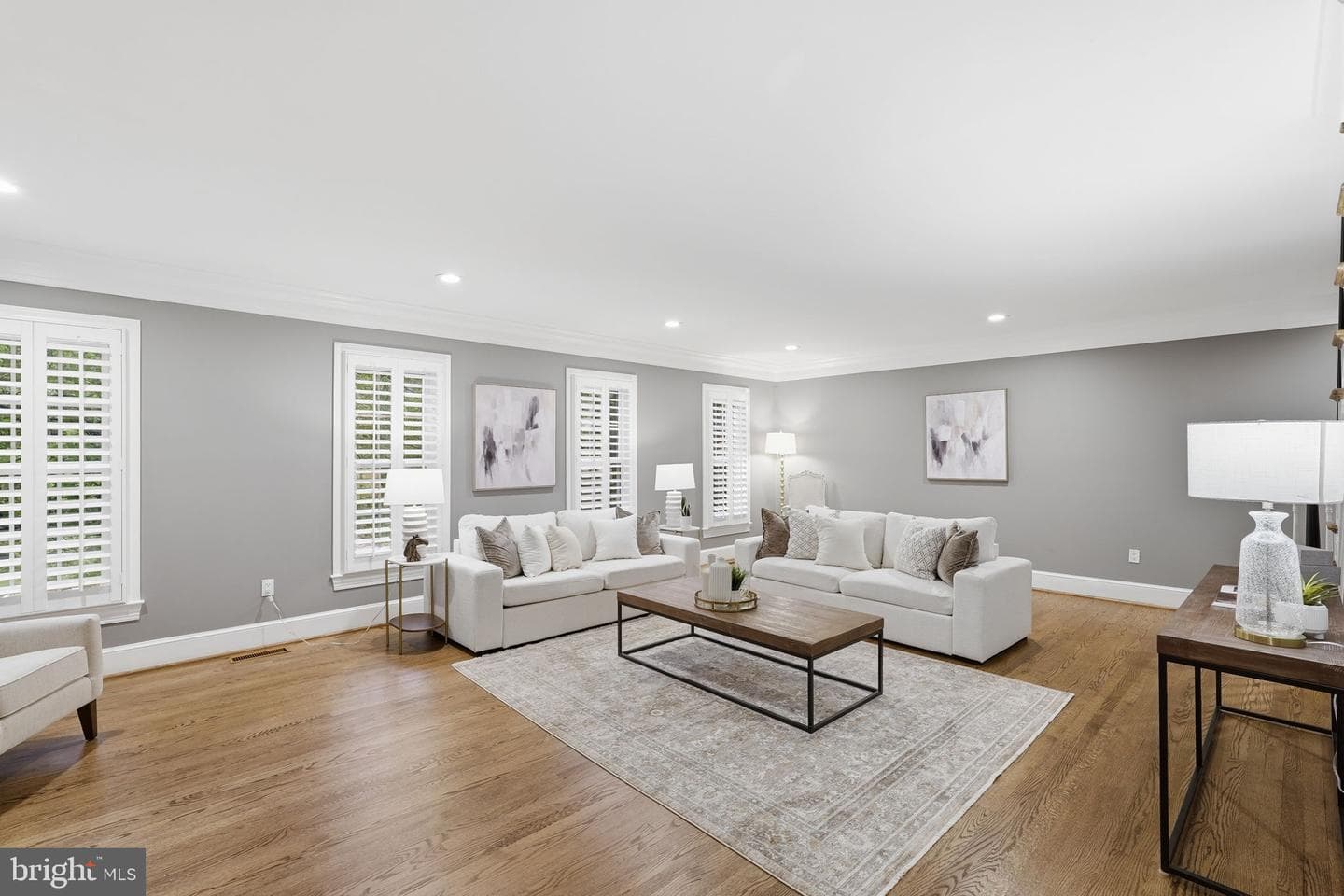 1309 N Lynnbrook Drive photo 7