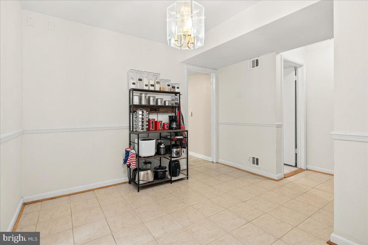 3013 S Hill Street photo 9