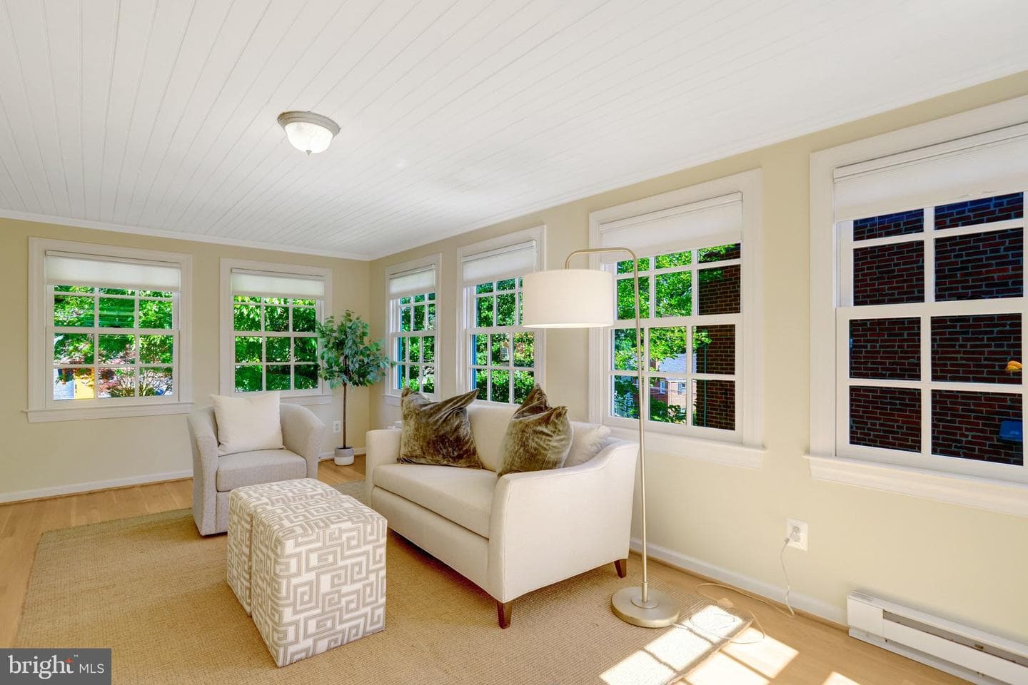 1059 N Montana Street photo 3