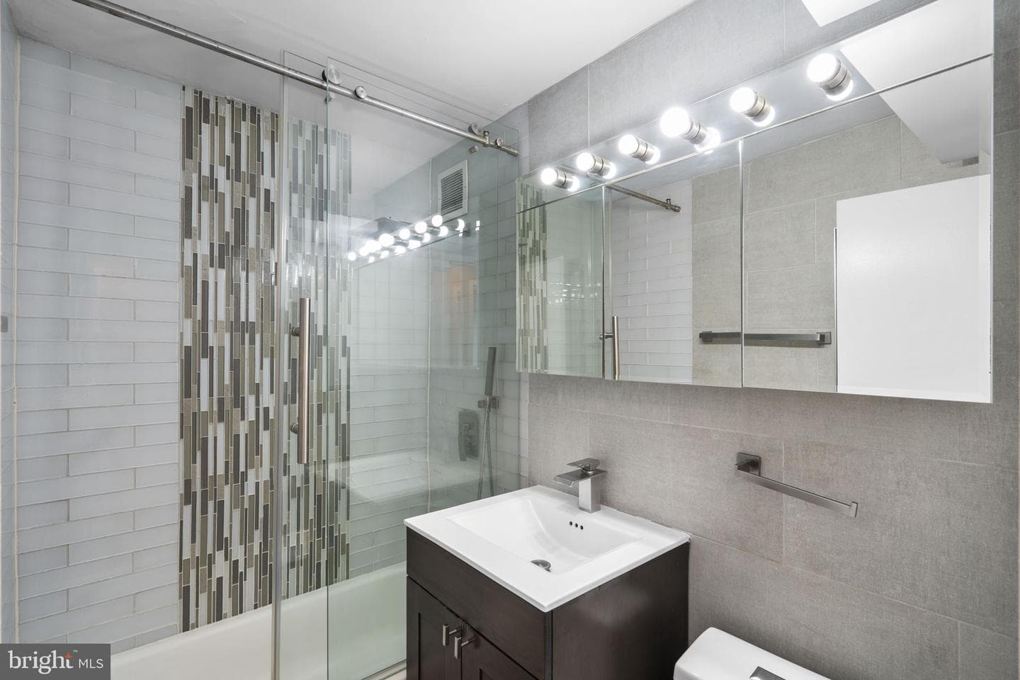 1021 Arlington Boulevard #806 photo 22