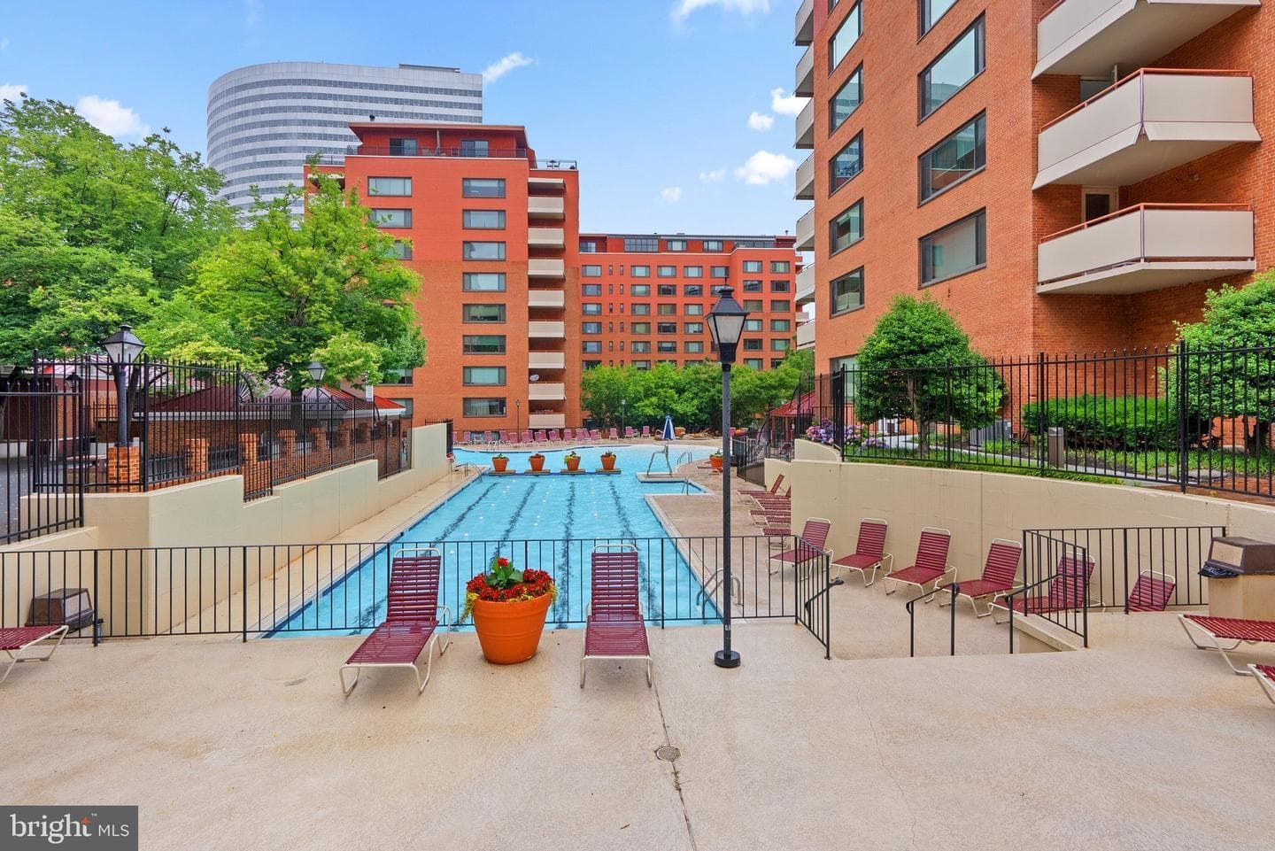 1021 Arlington Boulevard #806 photo 31