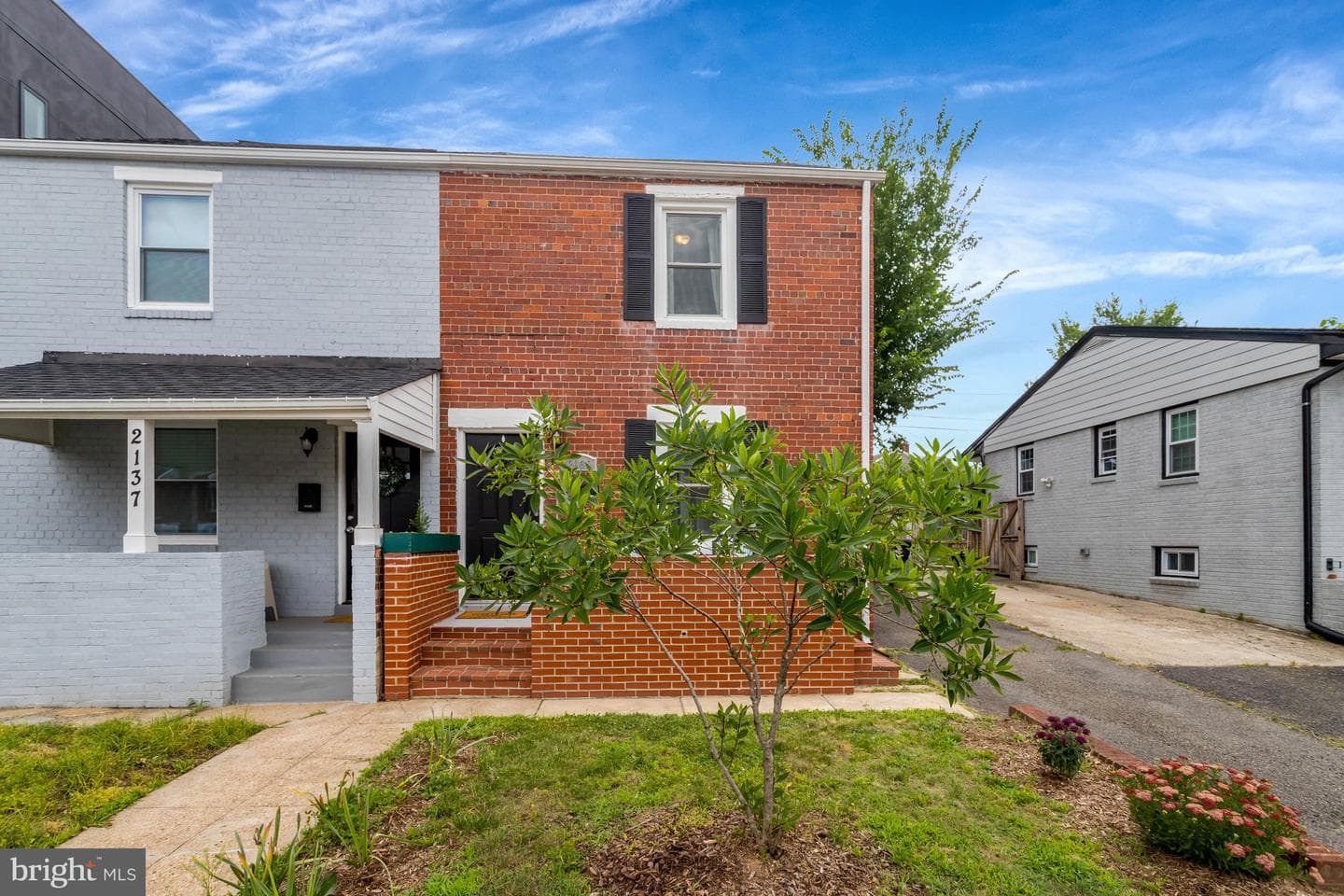 2139 S Oxford St, Arlington