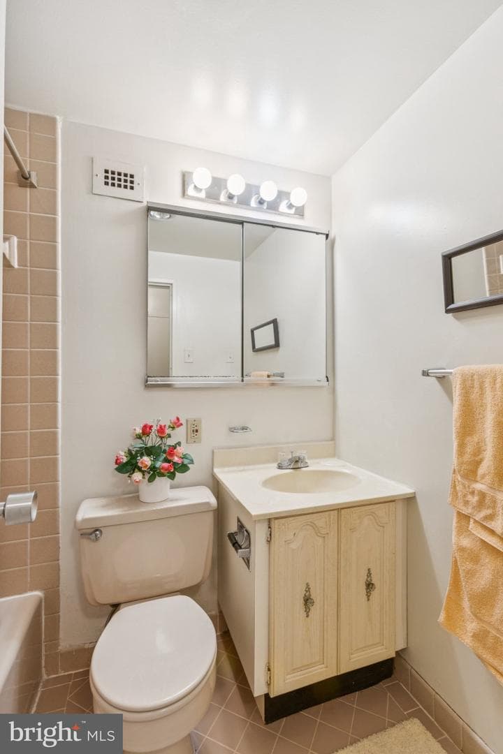 1200 N Nash Street #565 photo 15