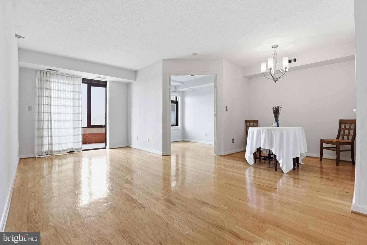 2400 Clarendon Boulevard #815 photo 6