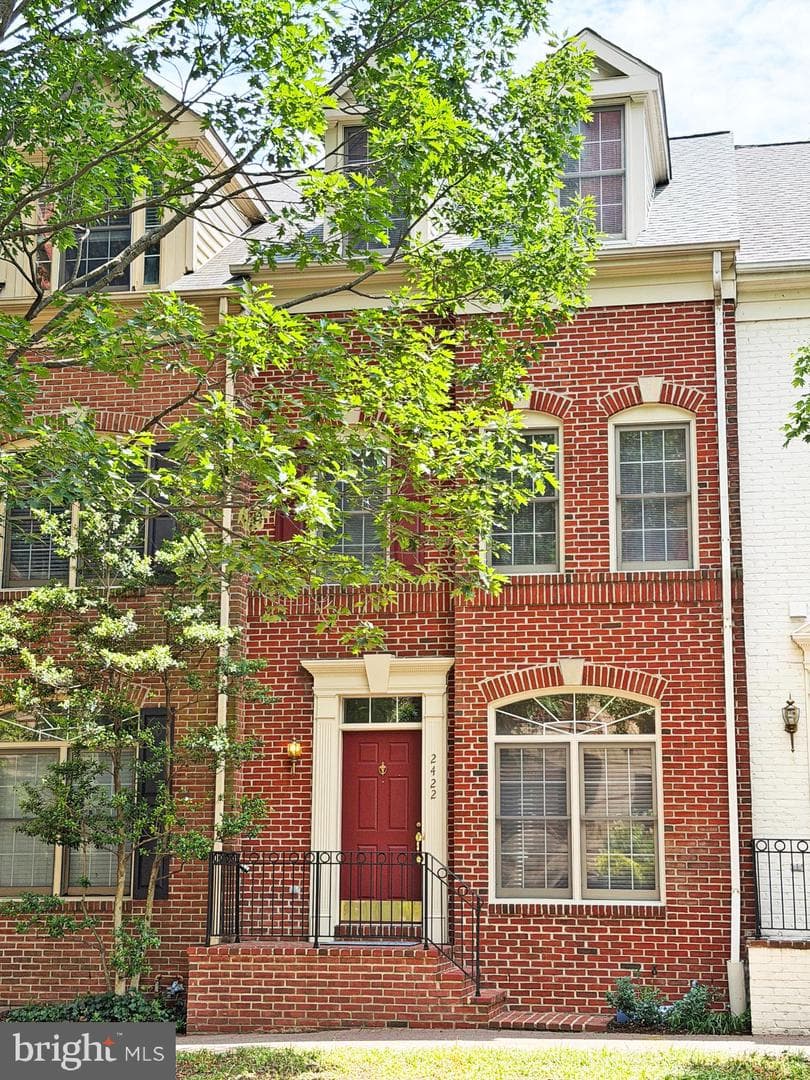 2422 14th Street N, Arlington