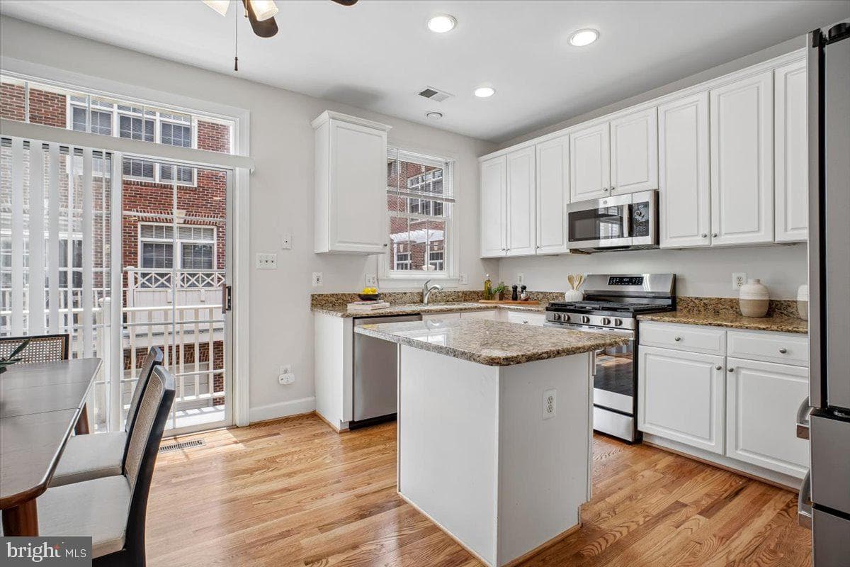2422 14th Street N photo 4