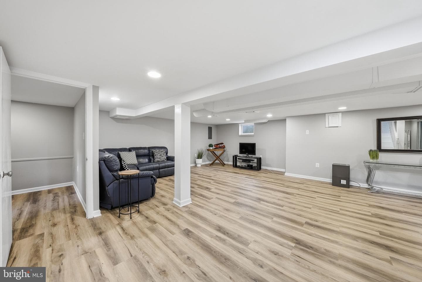 6719 Williamsburg Boulevard photo 31
