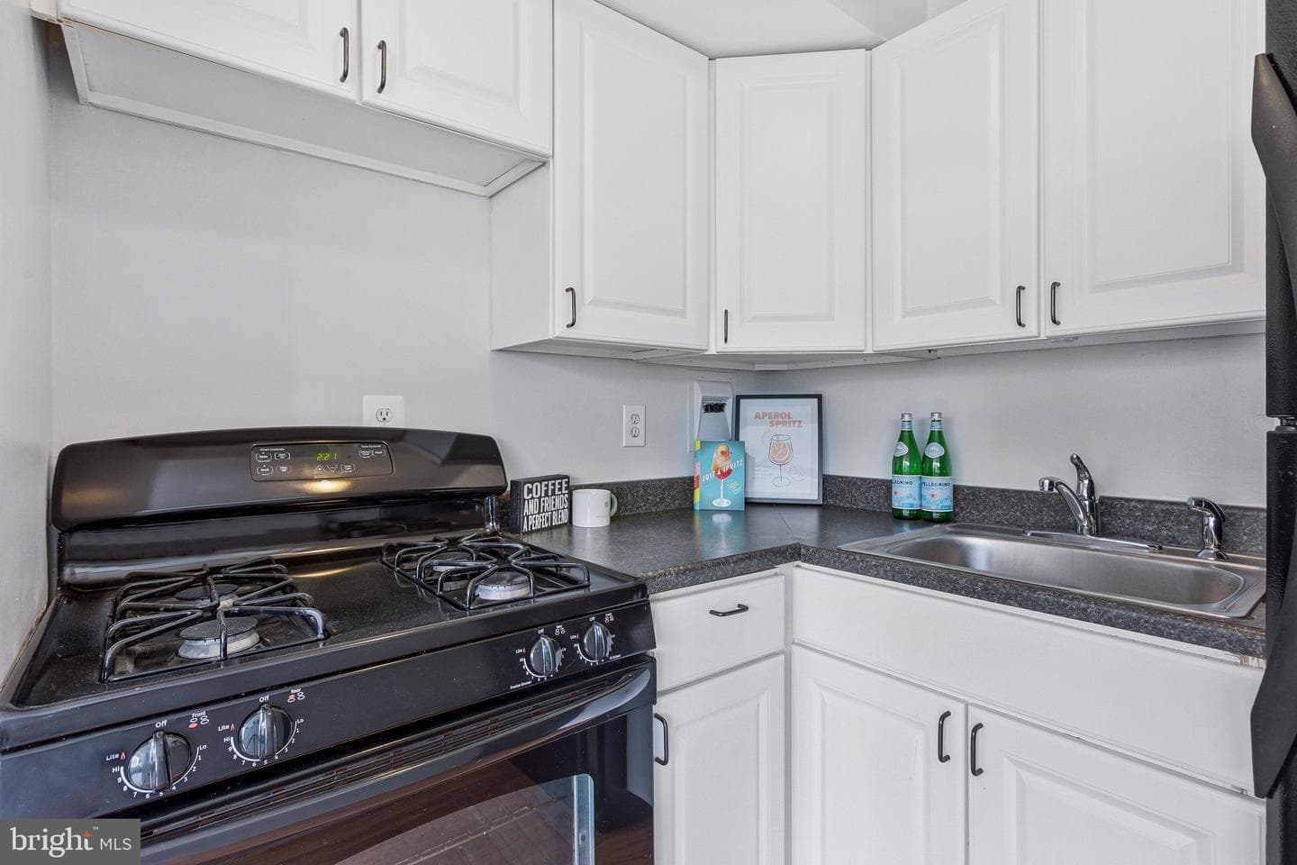 1210 N Taft Street #909 photo 13