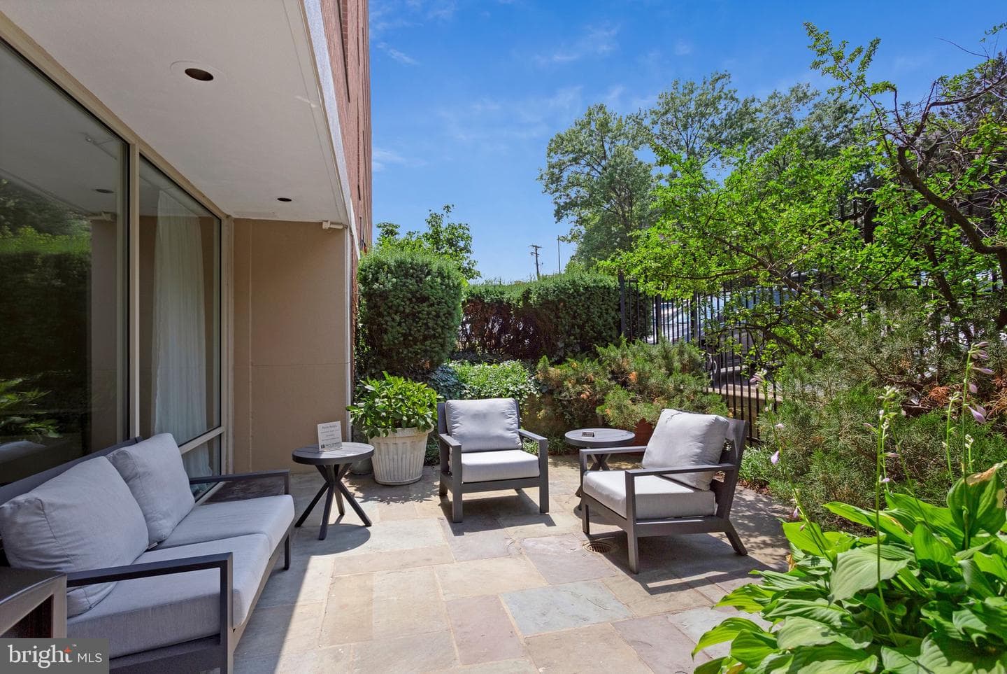 1210 N Taft Street #909 photo 23