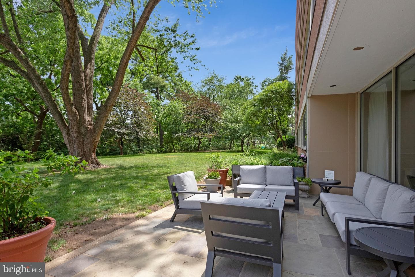 1210 N Taft Street #909 photo 24