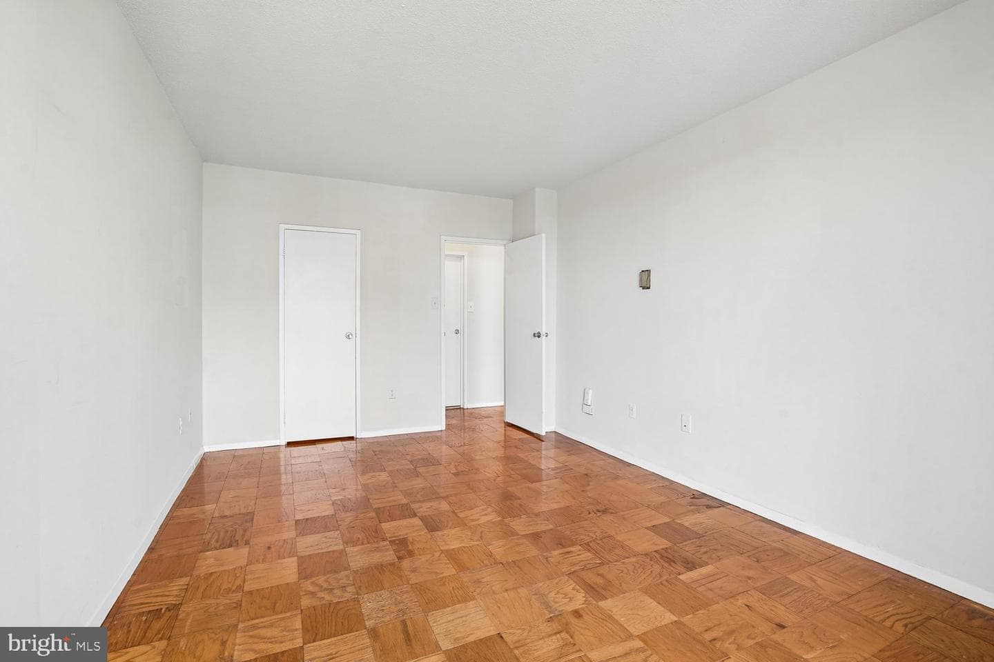 4141 N Henderson Road #904 photo 21
