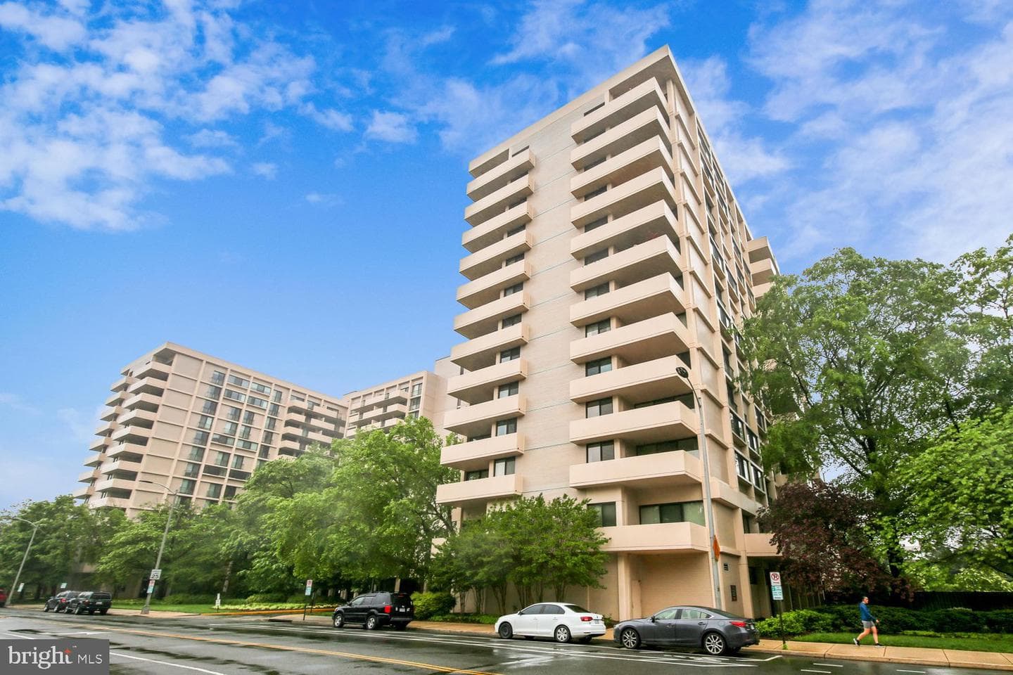 4141 N Henderson Road #904 photo 25