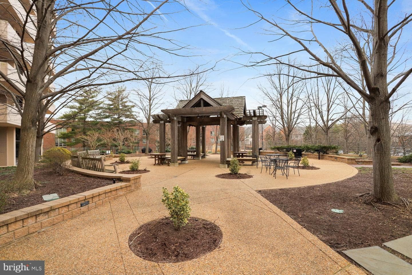 4141 N Henderson Road #904 photo 28
