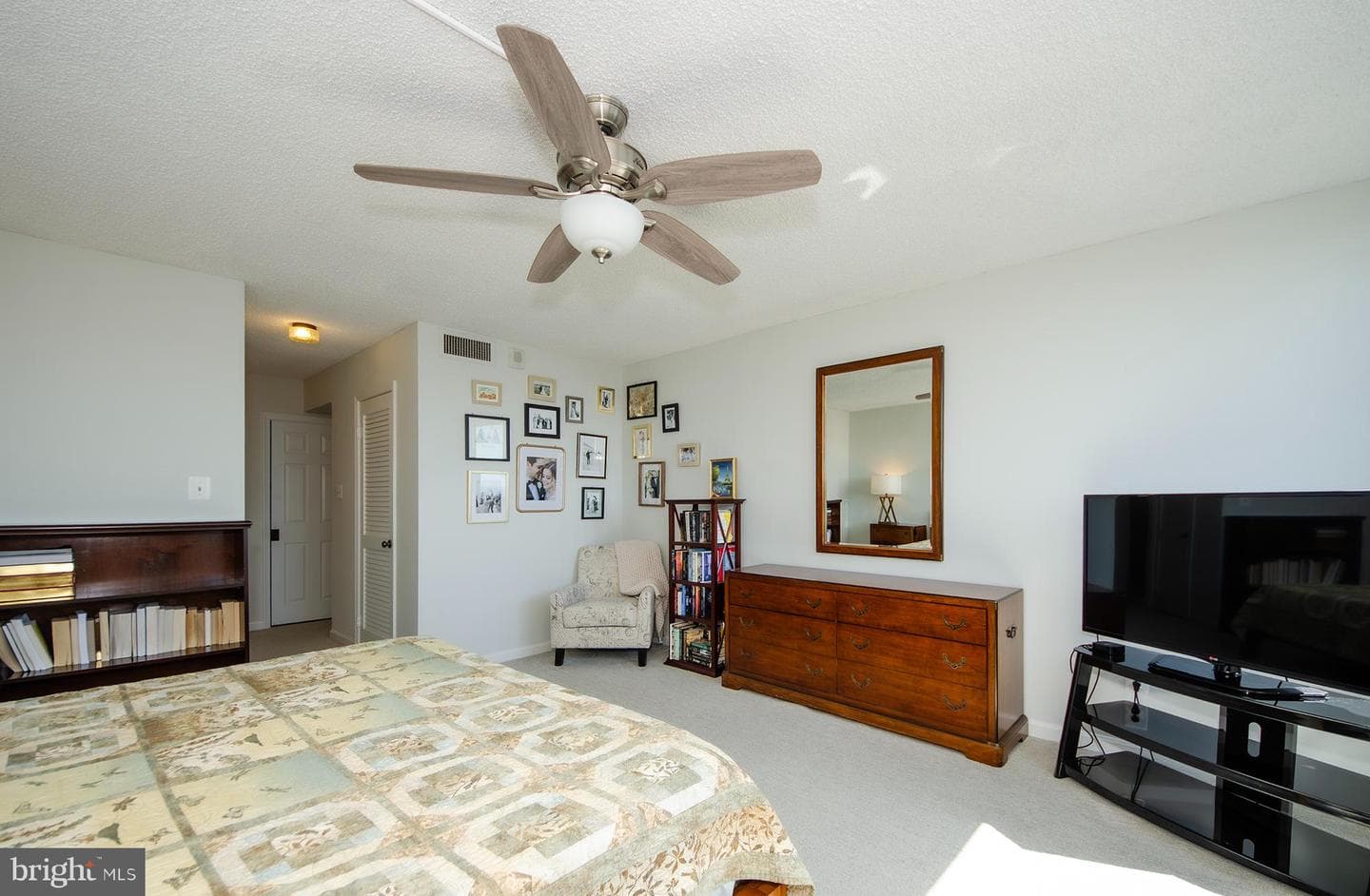 1101 S Arlington Ridge Road #1109 photo 27