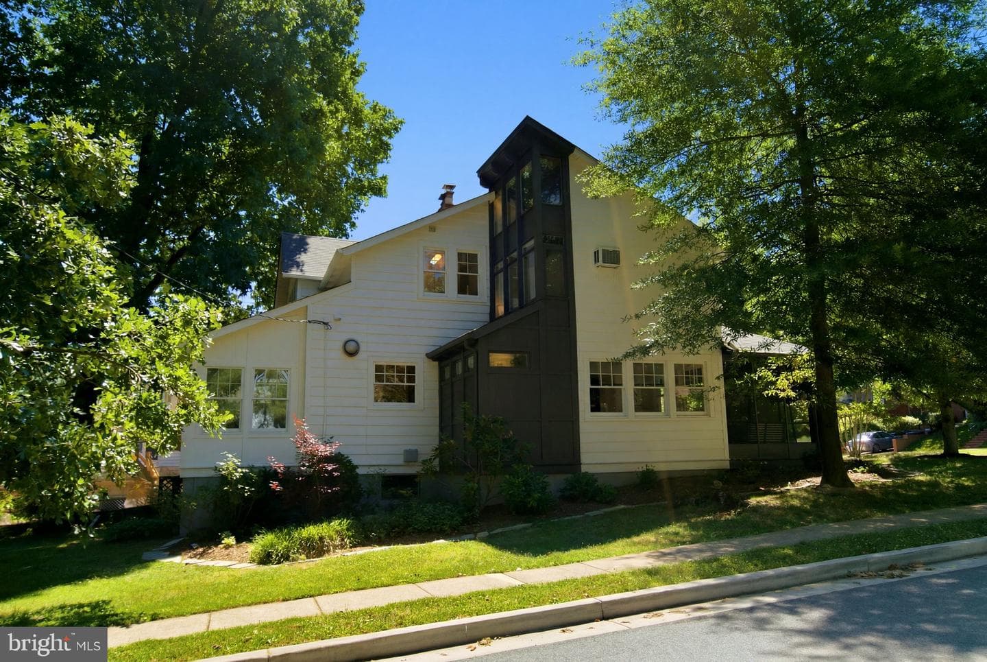745 26th St S, Arlington