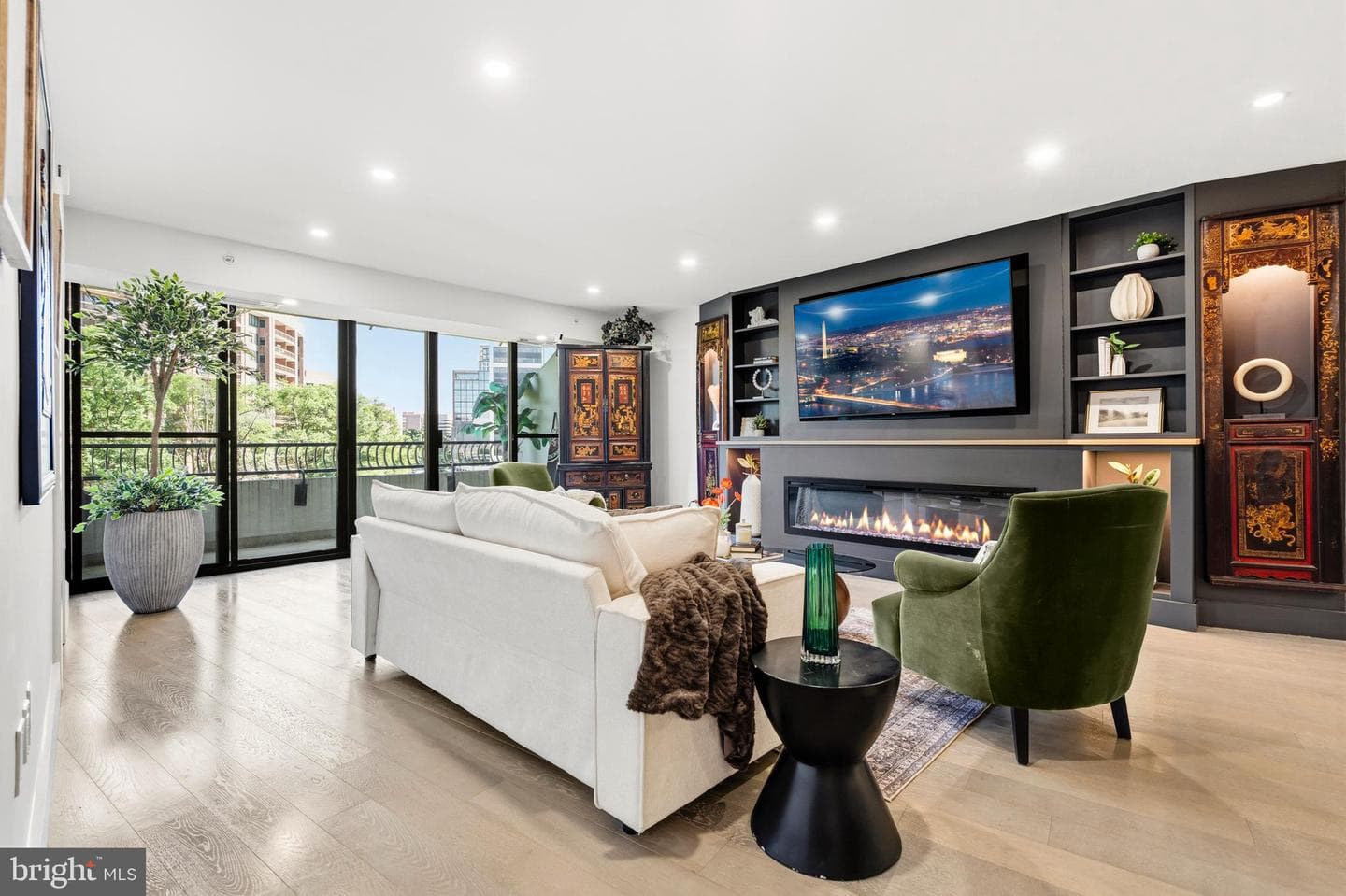 1300 Crystal Drive #606s, Arlington