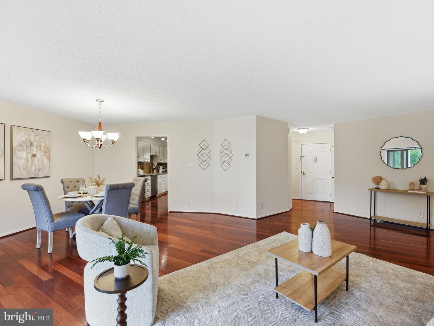 1600 N Oak Street #732, Arlington