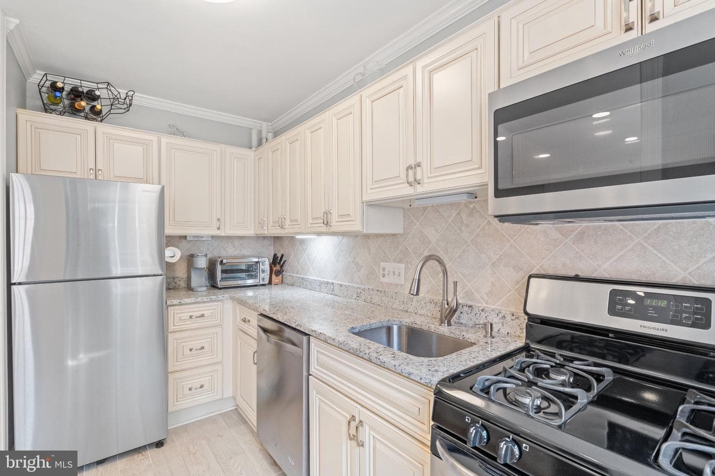 1021 S Barton Street #124 photo 10