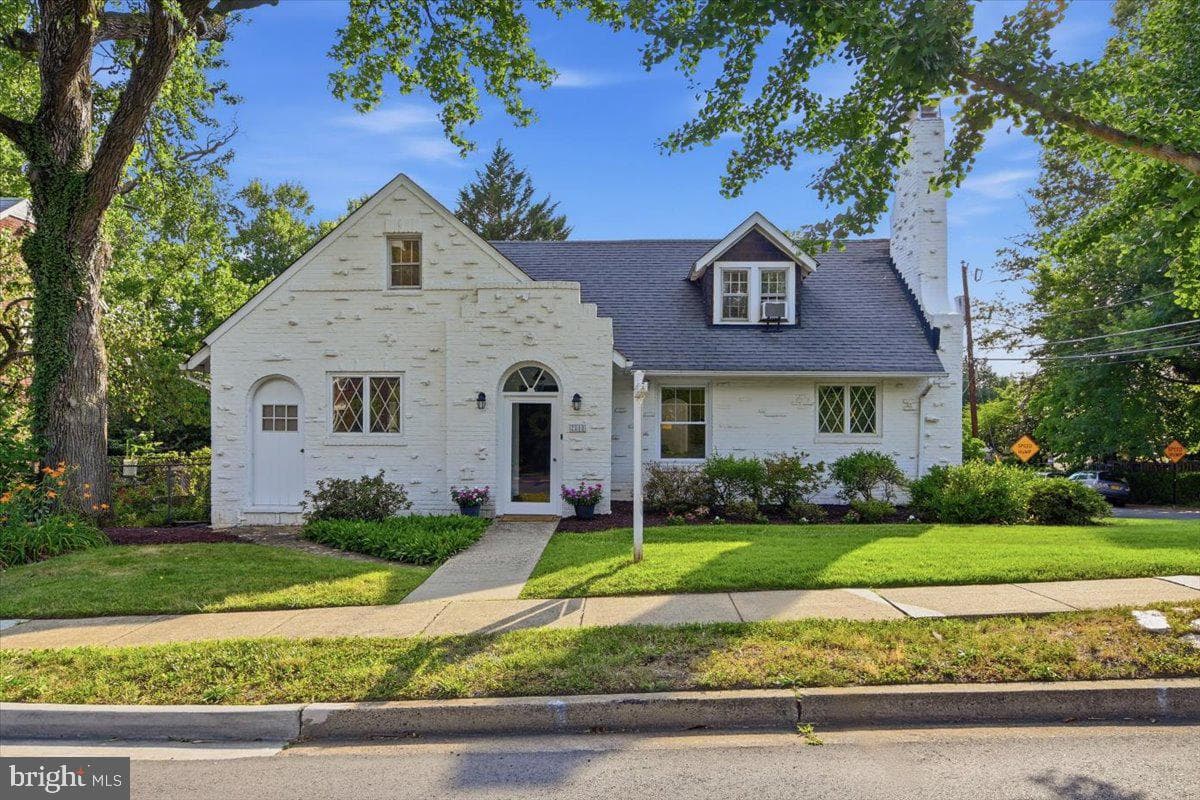 2800 S Arlington Ridge Road photo 3