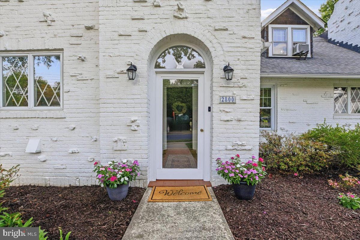 2800 S Arlington Ridge Road photo 5