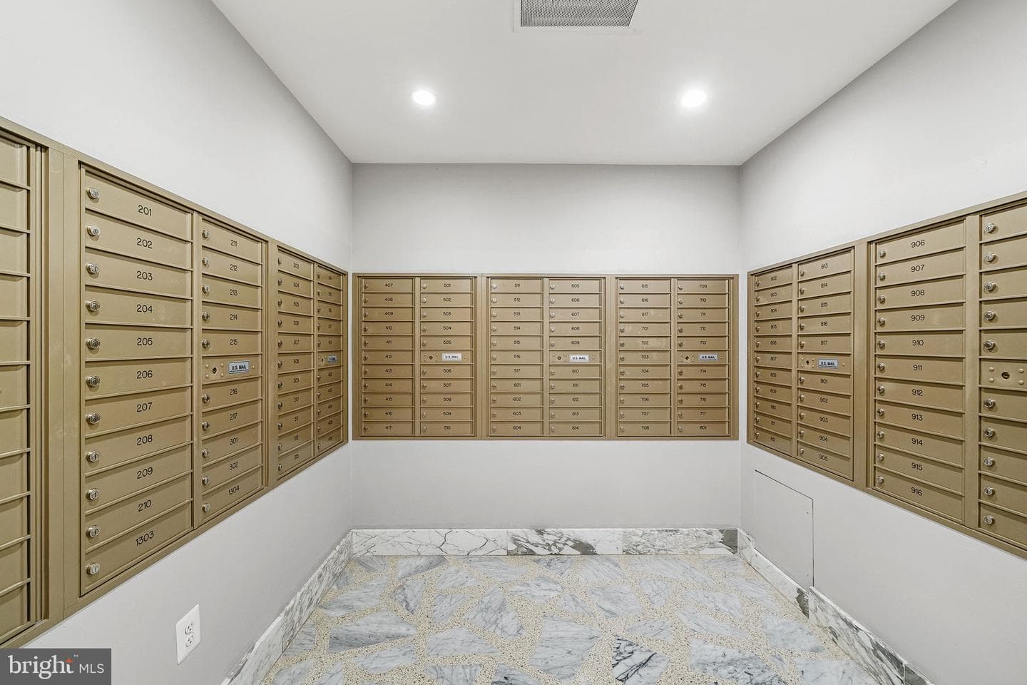 1101 S Arlington Ridge Road #212 photo 5