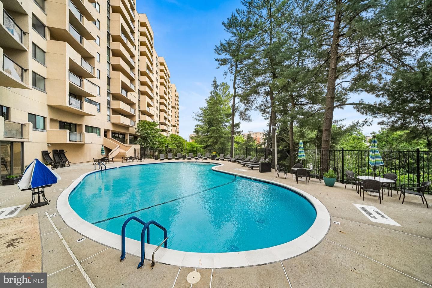 1101 S Arlington Ridge Road #212 photo 64