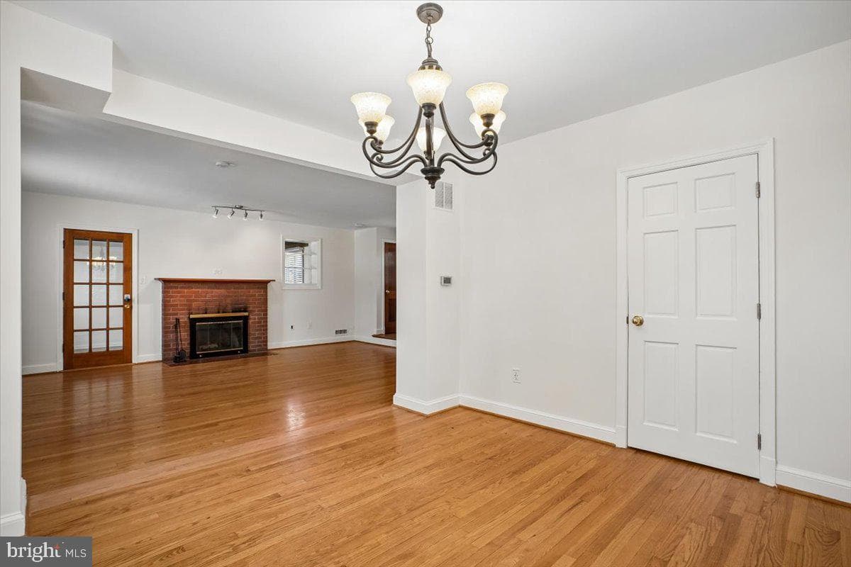 605 N Frederick Street photo 10