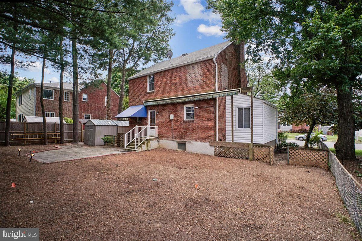 605 N Frederick Street photo 27