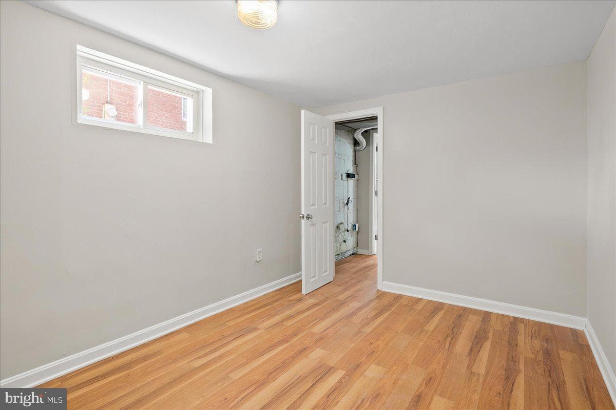 1226 N Lincoln Street photo 20