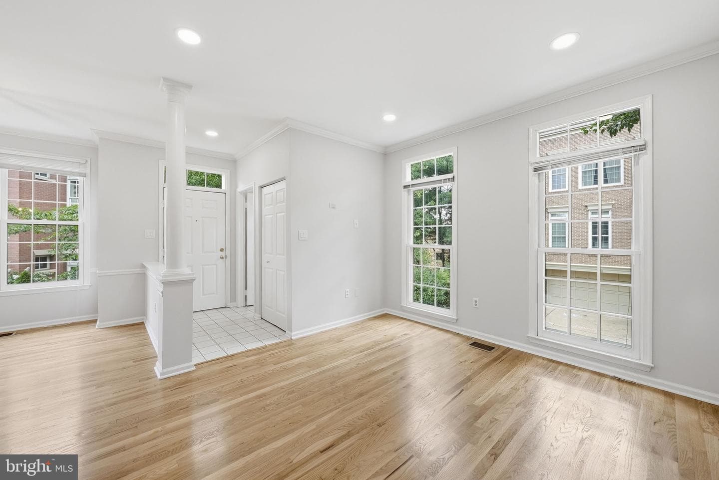 1922 N Daniel Street photo 4
