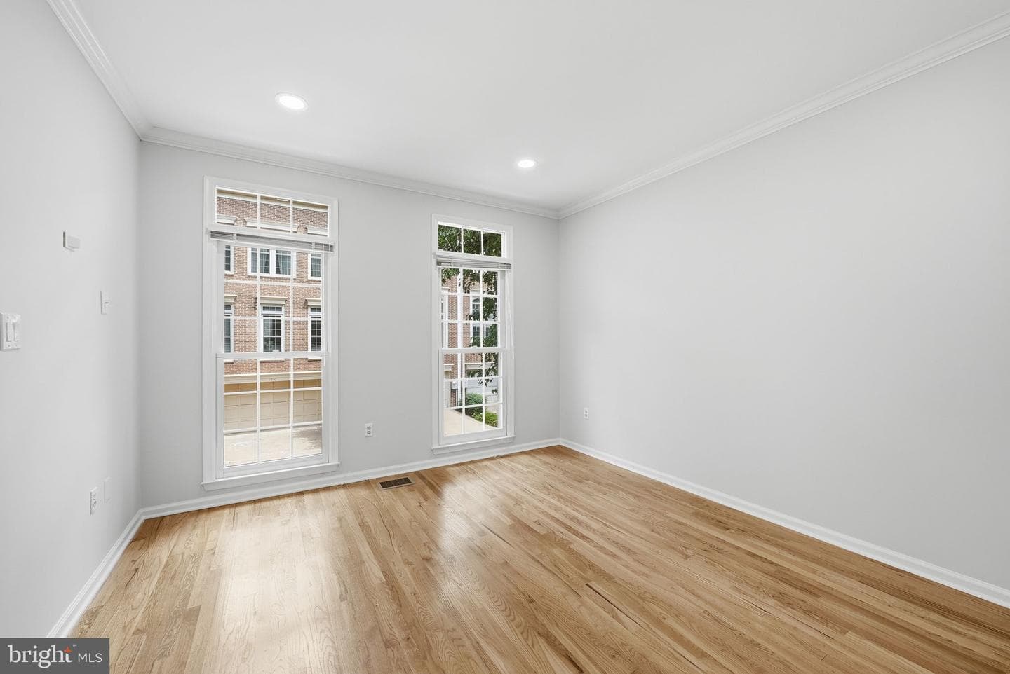 1922 N Daniel Street photo 5