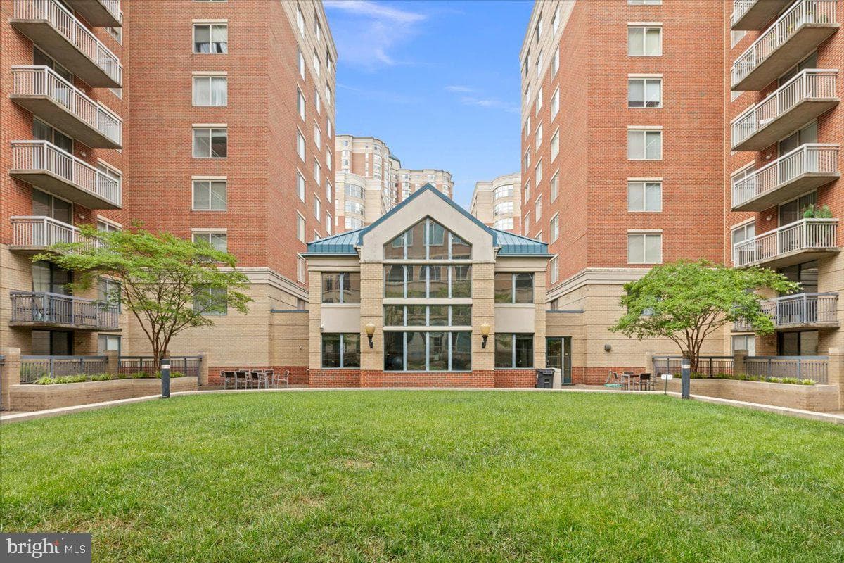 3835 9th Street N #302e photo 28