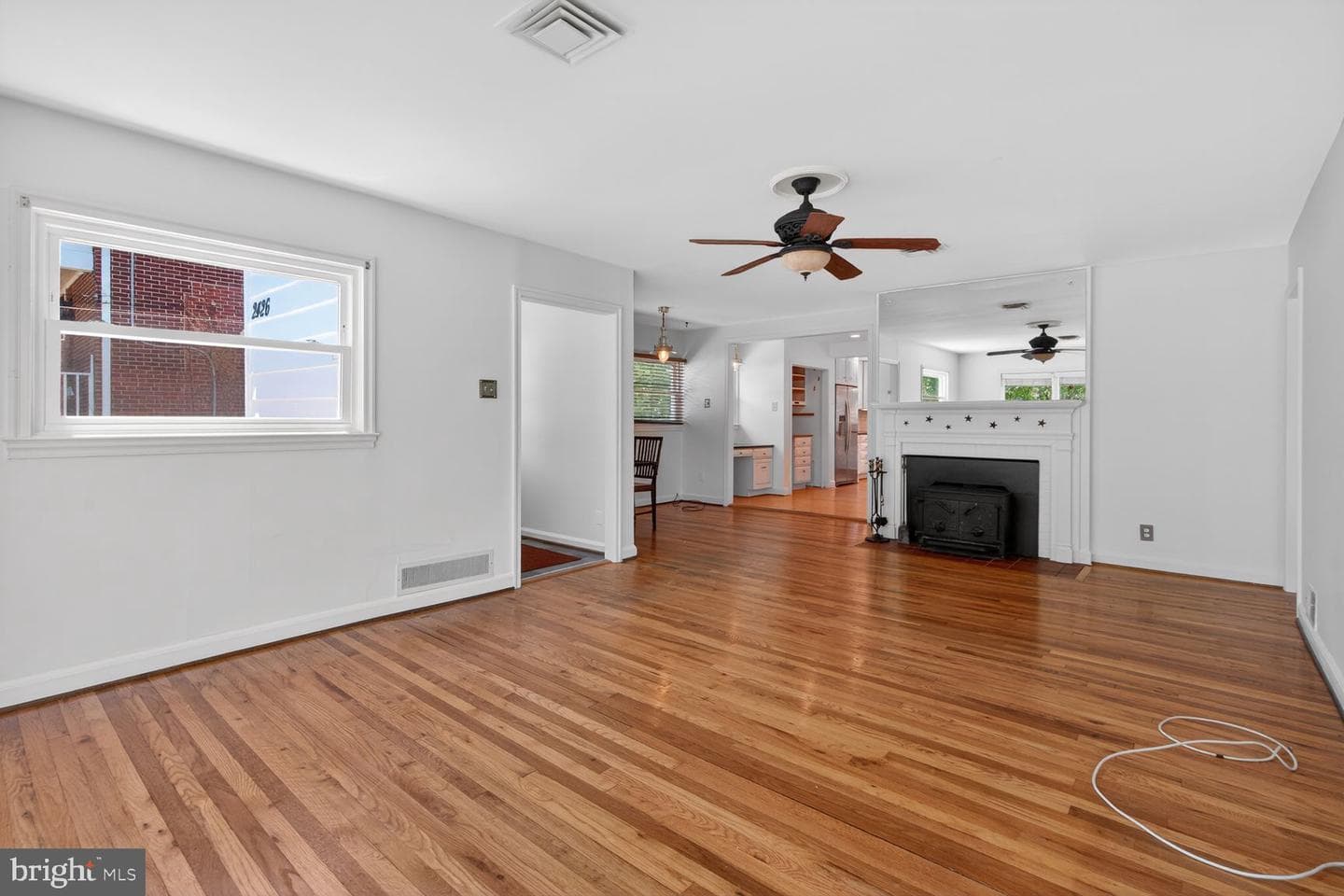 2426 N Nottingham Street photo 9