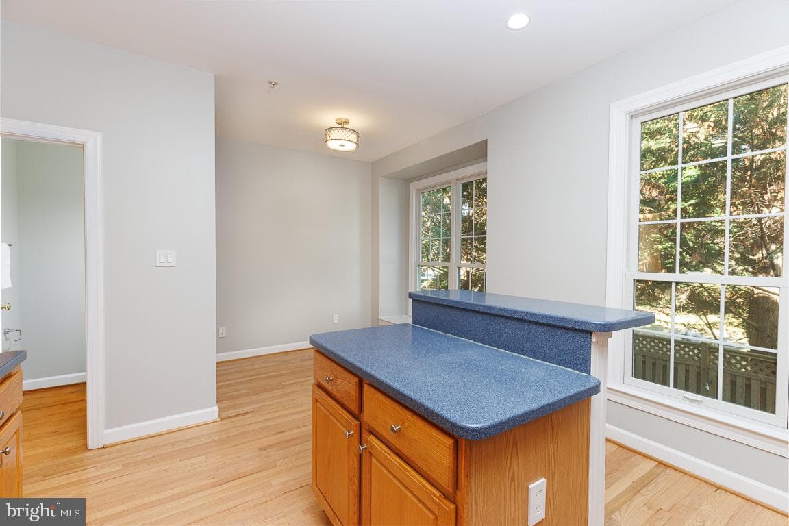 504 N Thomas Street #j photo 24