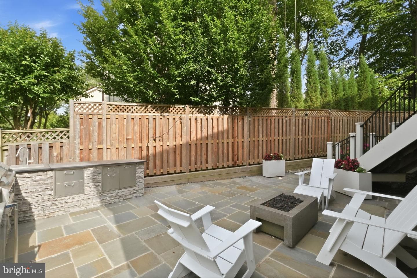 3555 N Dickerson Street photo 56