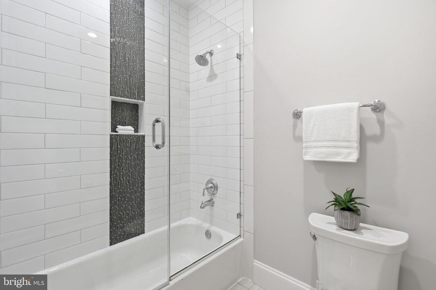3555 N Dickerson Street photo 86