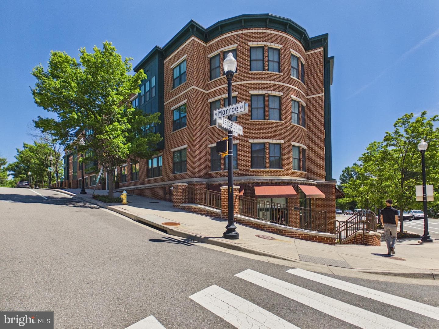 2101 N Monroe Street #403, Arlington