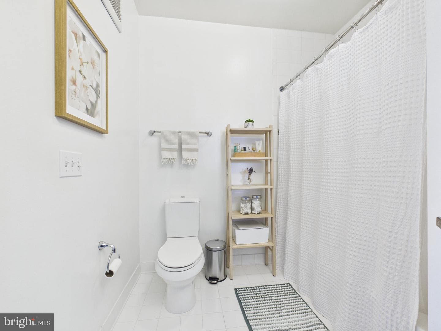 2101 N Monroe Street #403 photo 27
