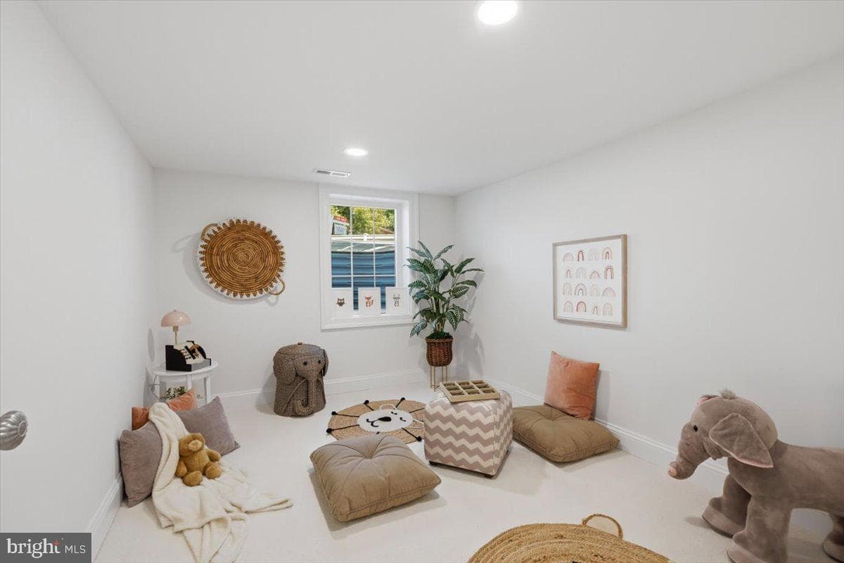2602 Washington Boulevard photo 26