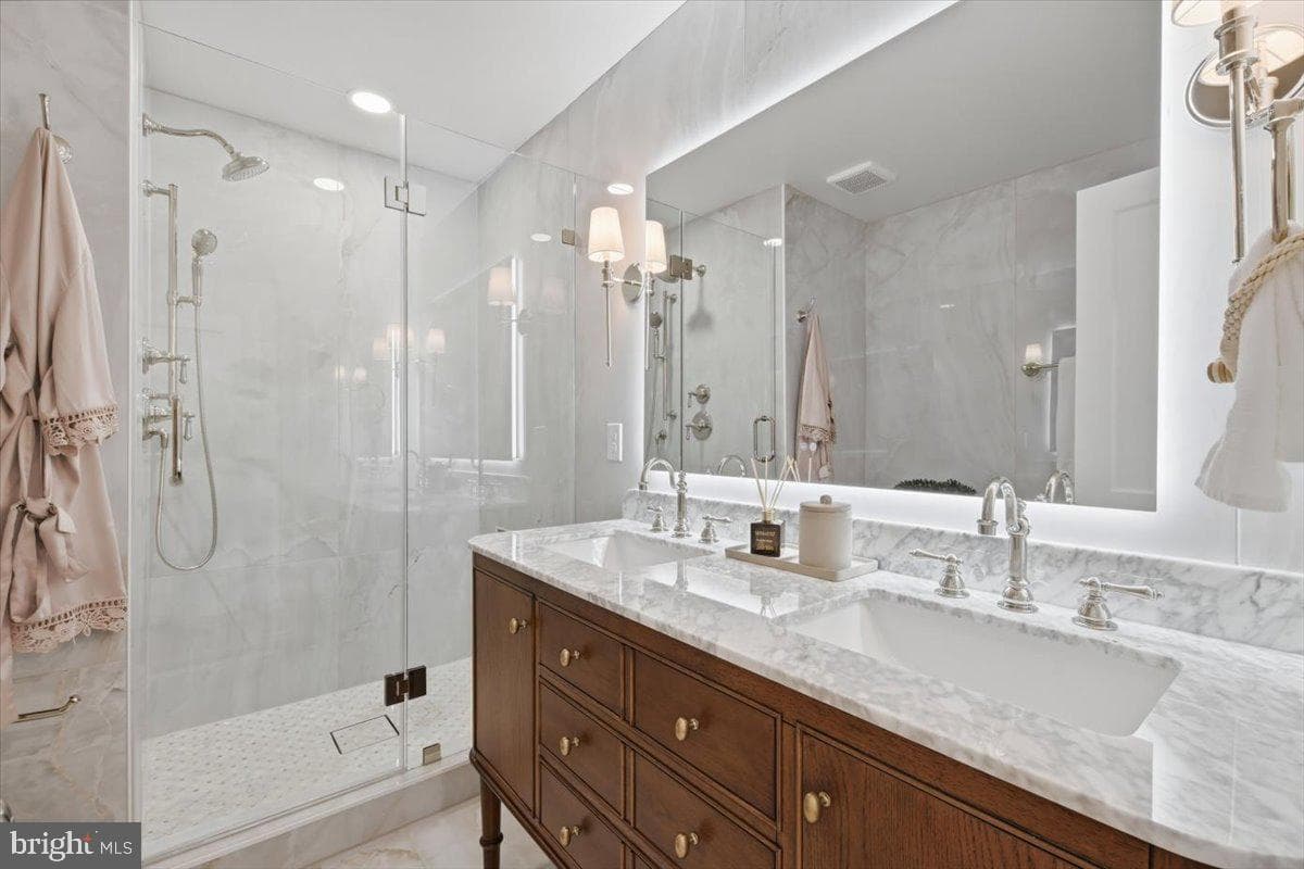 2602 Washington Boulevard photo 34