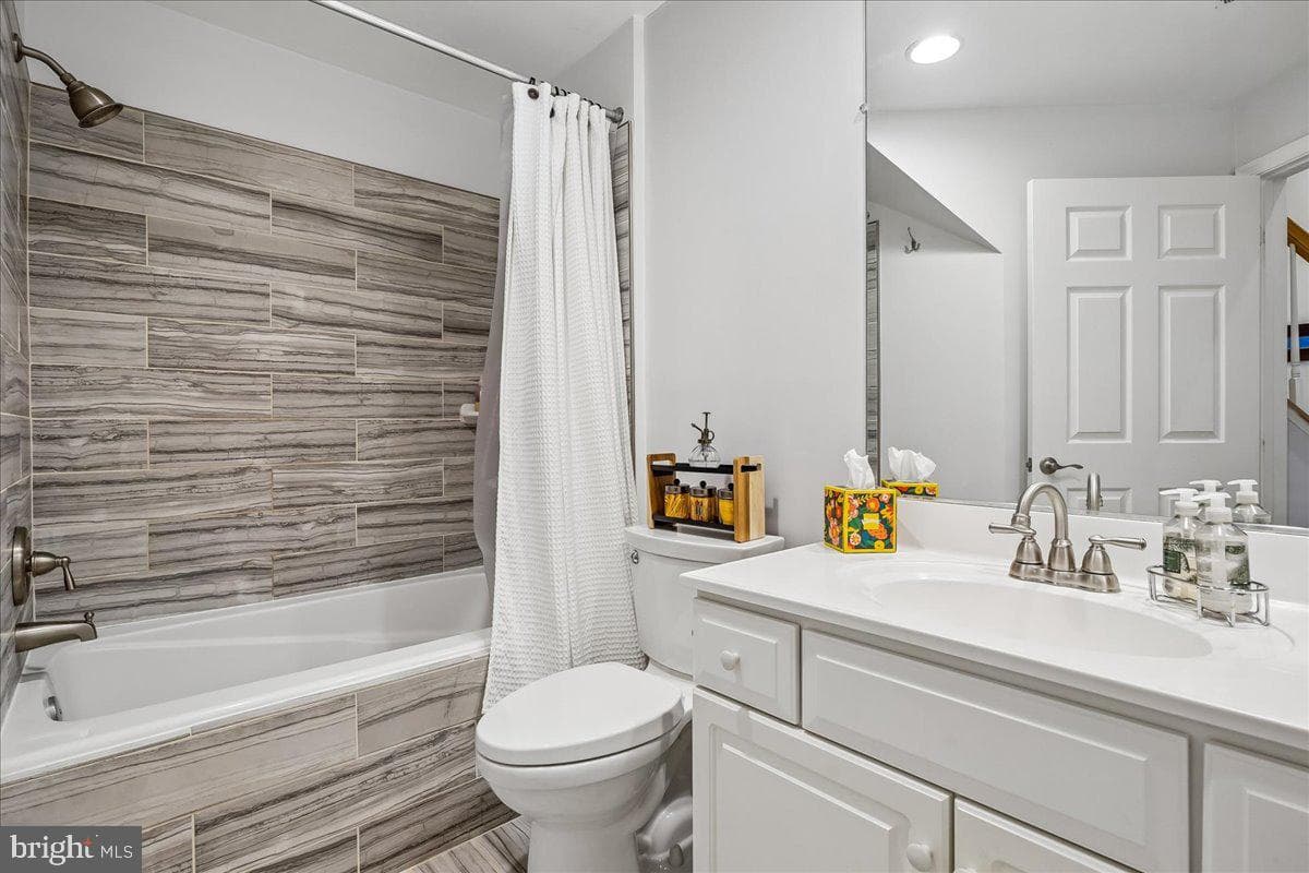 2330 14th Street N #407 photo 21