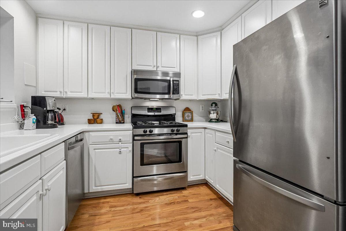 2330 14th Street N #407 photo 3
