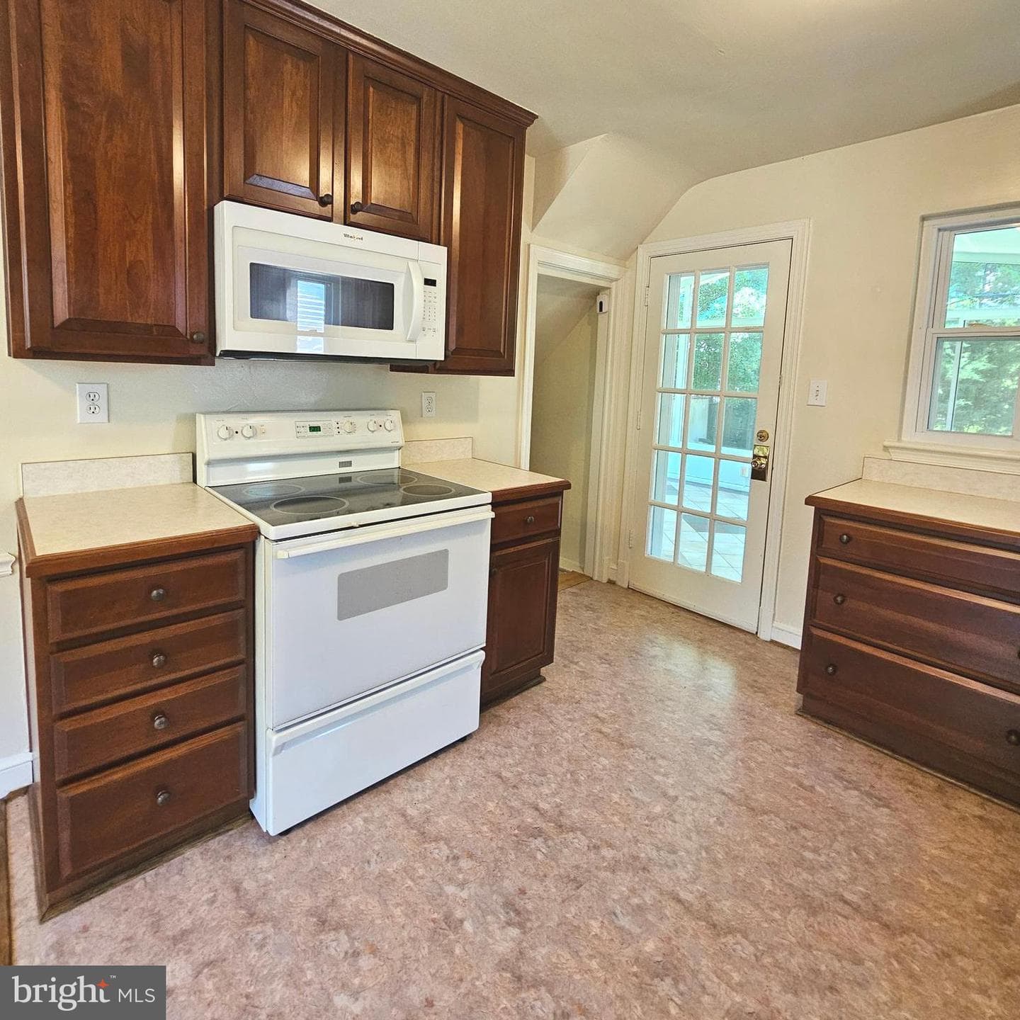 3225 6th St S photo 11