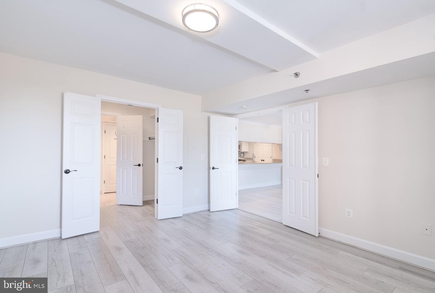 1276 N Wayne Street #908 photo 13