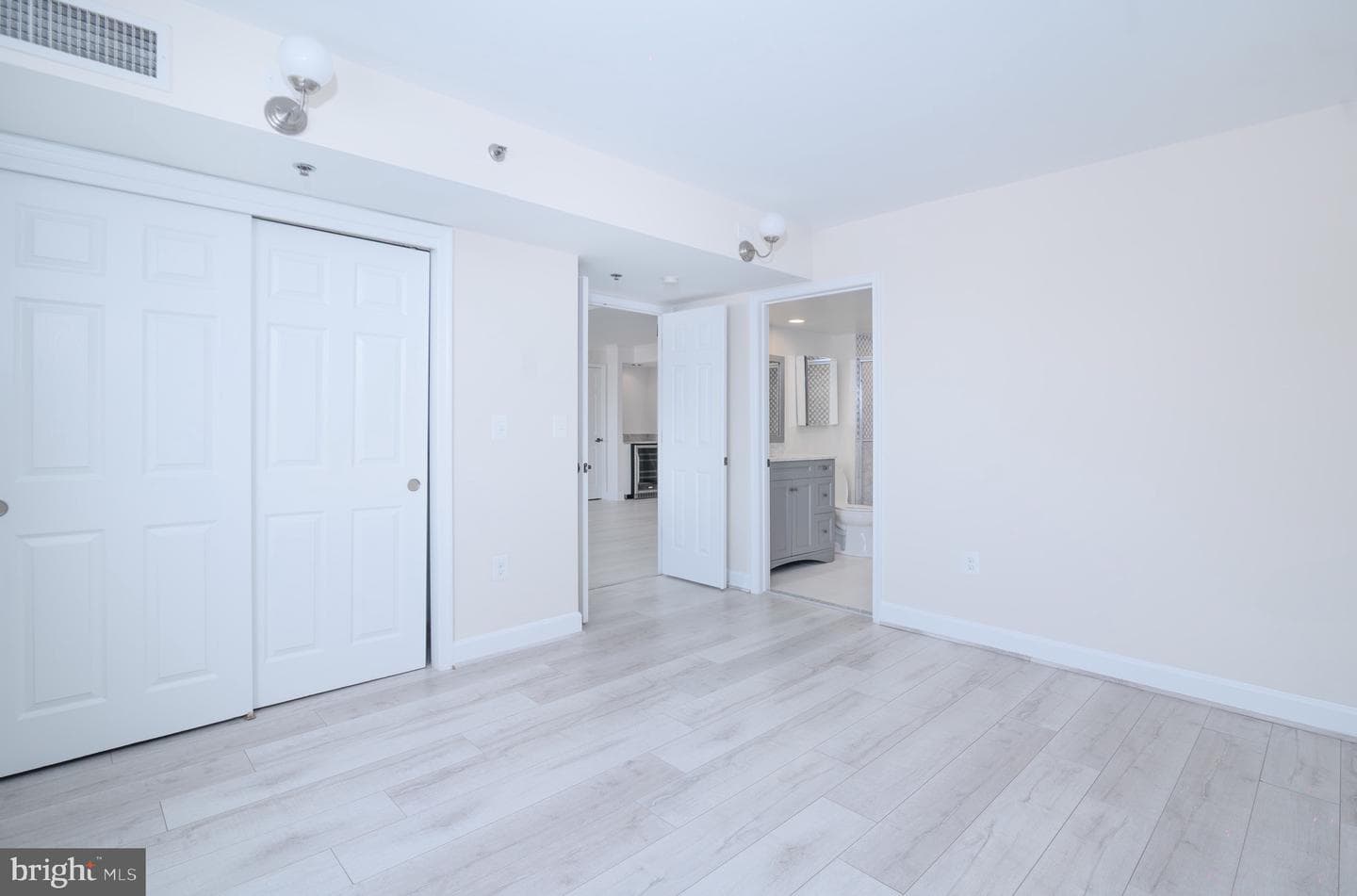 1276 N Wayne Street #908 photo 18