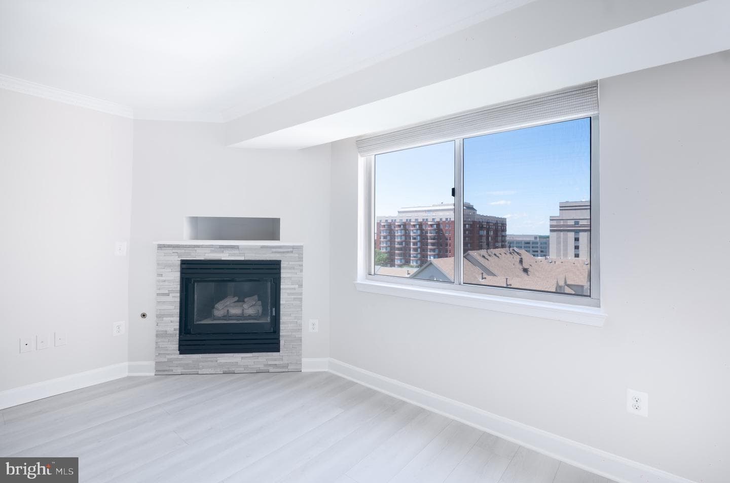 1276 N Wayne Street #908 photo 7