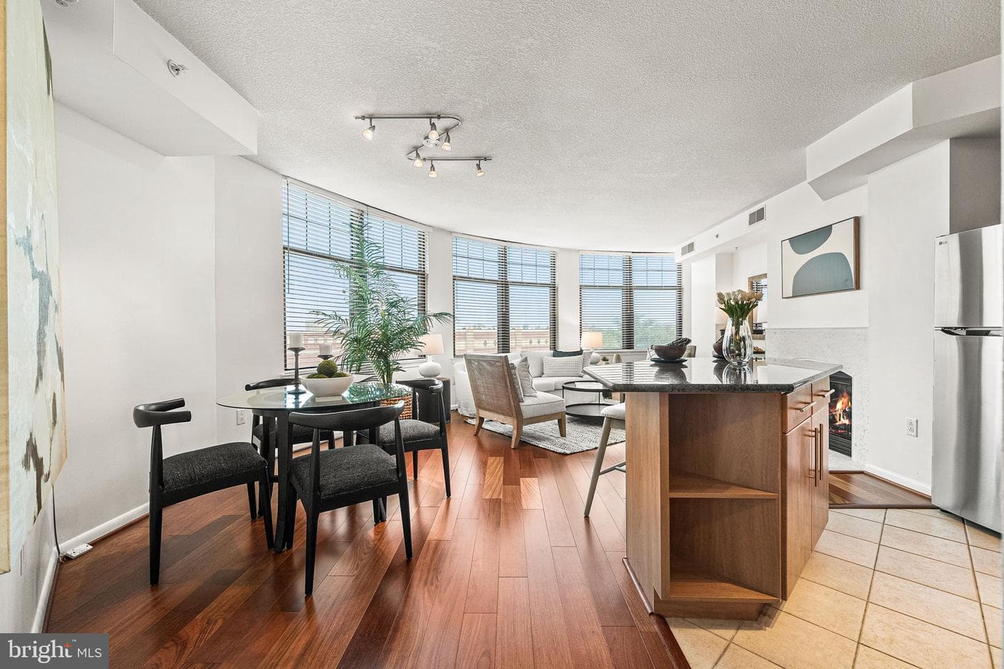 1021 N Garfield Street #637 photo 12