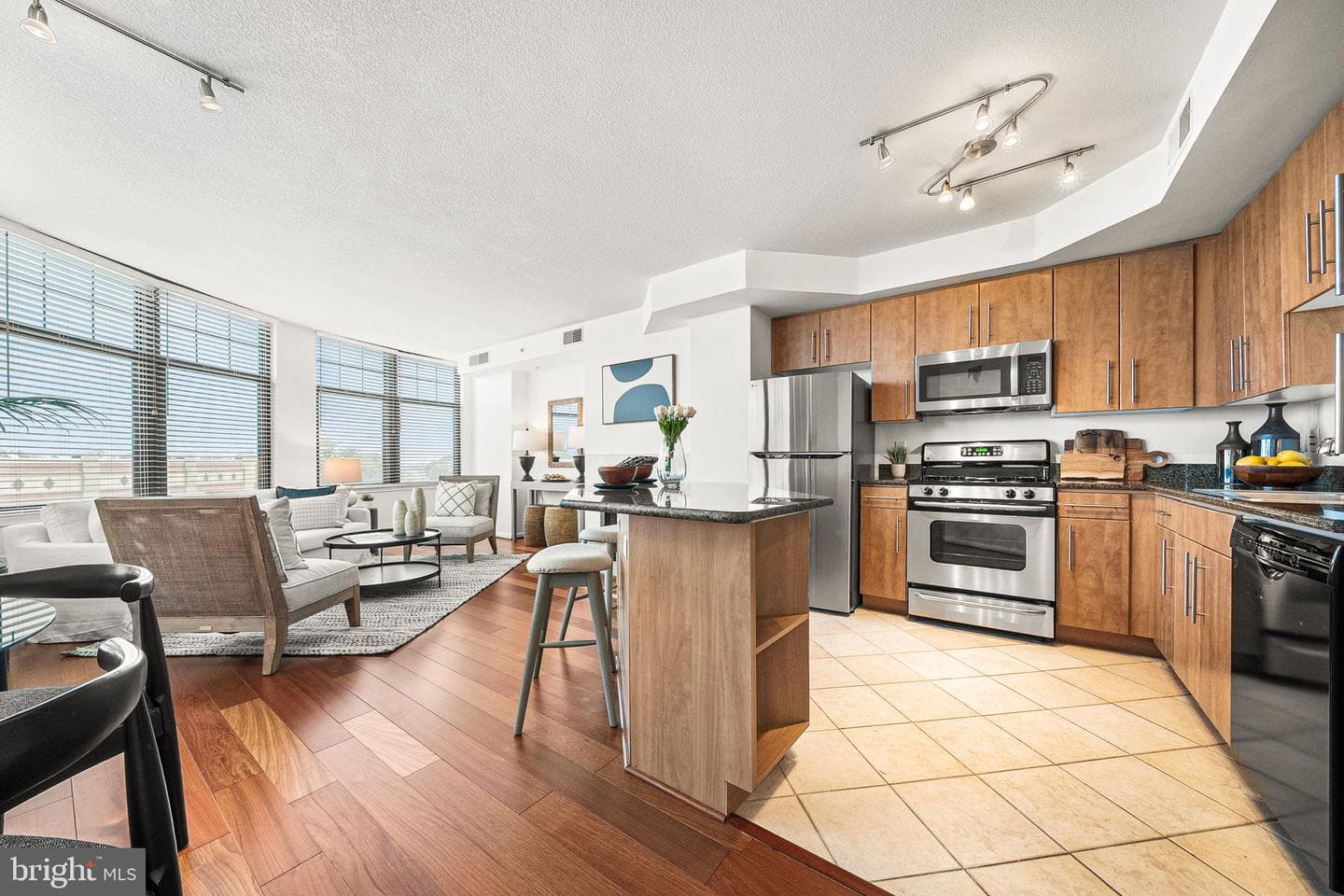 1021 N Garfield Street #637 photo 14