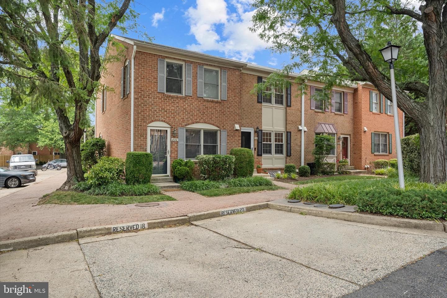 832 N Frederick Street photo 32