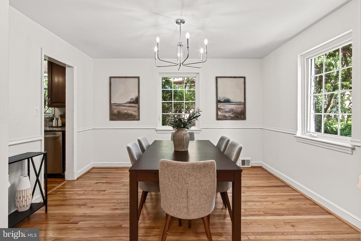 204 N Evergreen Street photo 13